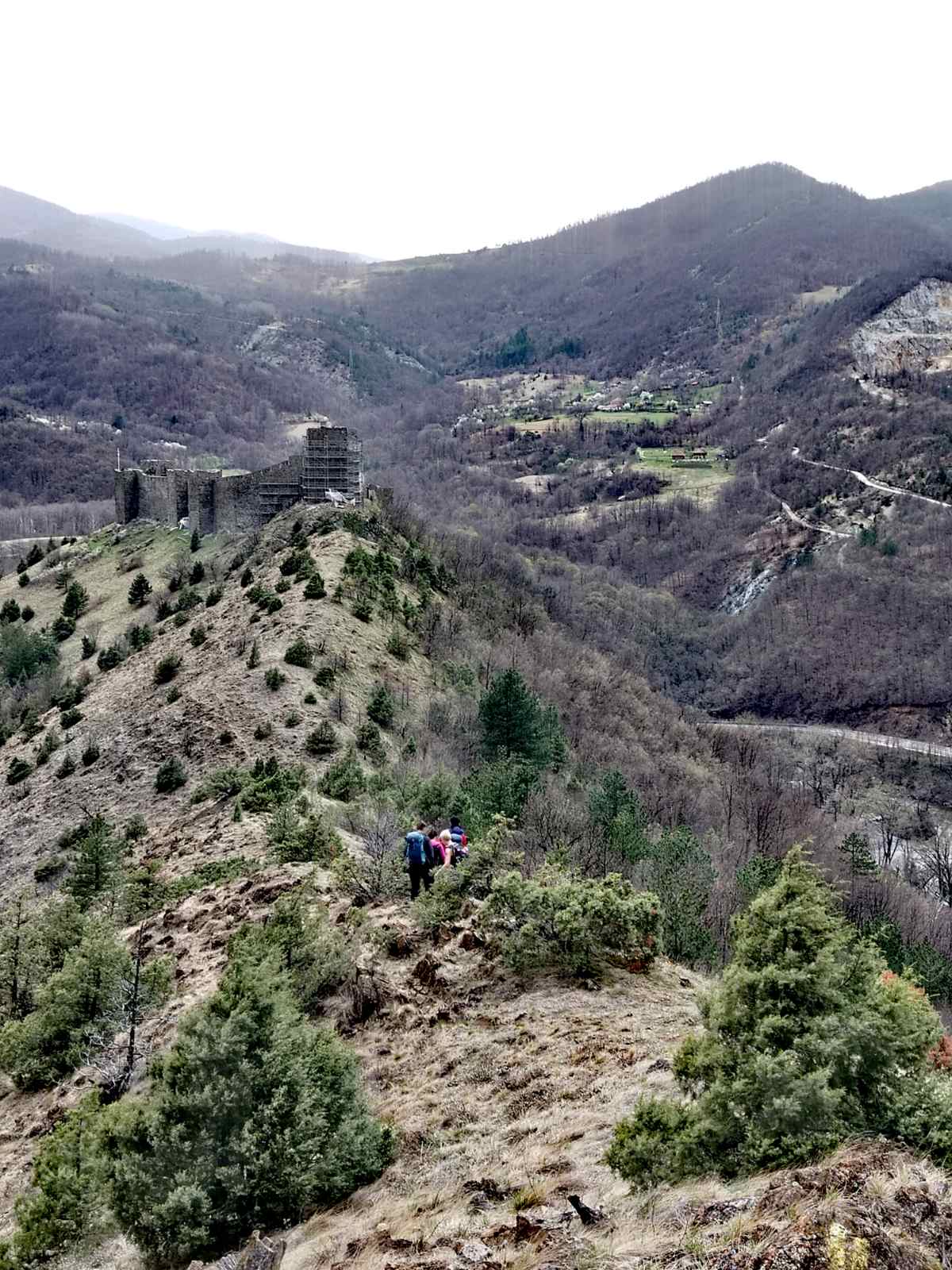 1. Veličanstveni Stolovi 1375 sa prenoćištem u “Maglič gradu” 17-18. april 2026.
